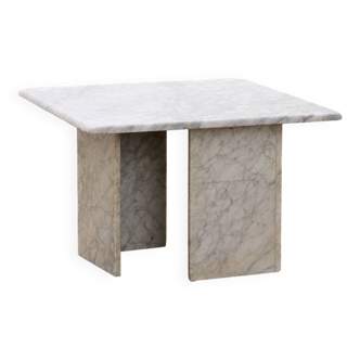 Italian Marble coffee table, timeless design from the 1970s