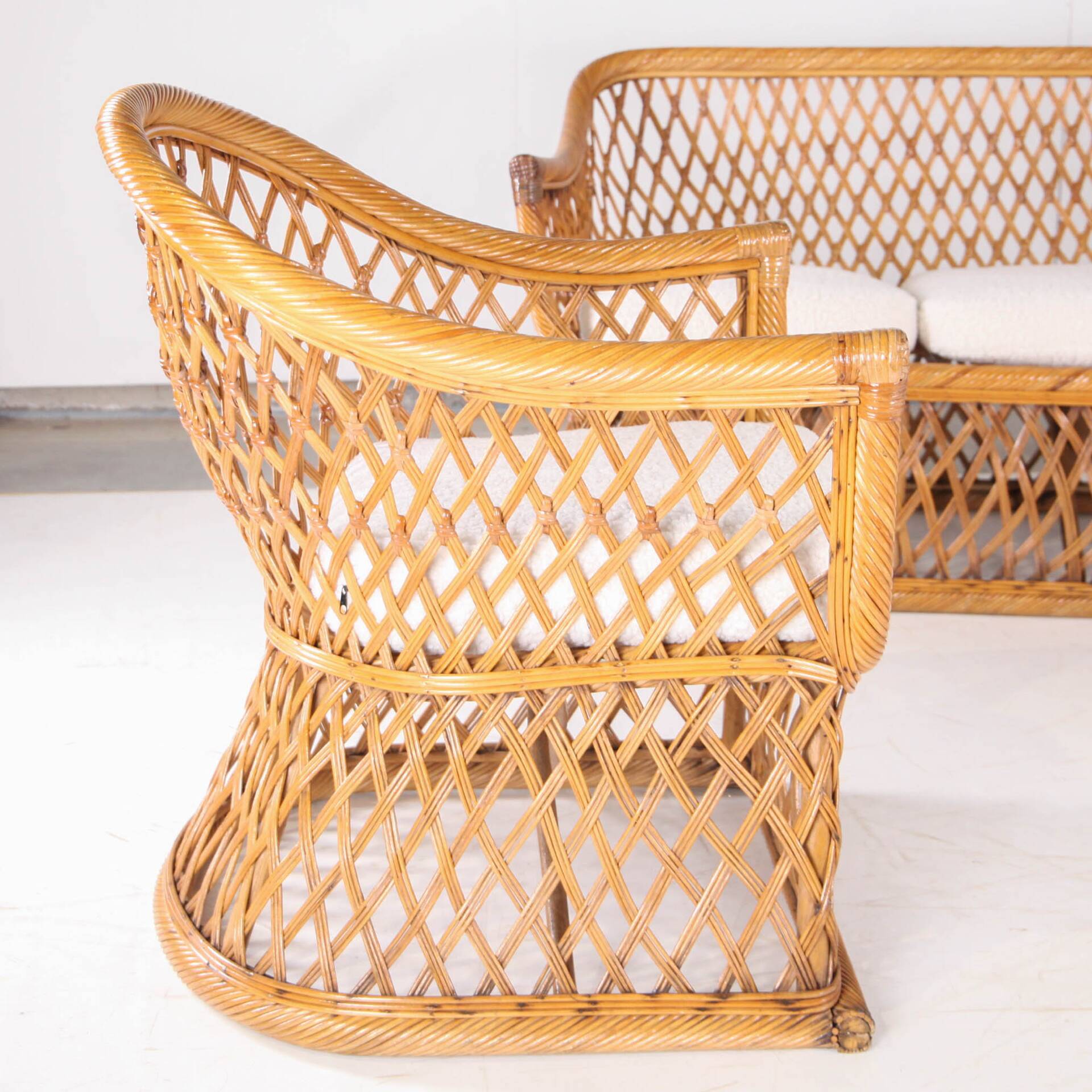 Woven rattan lounge set