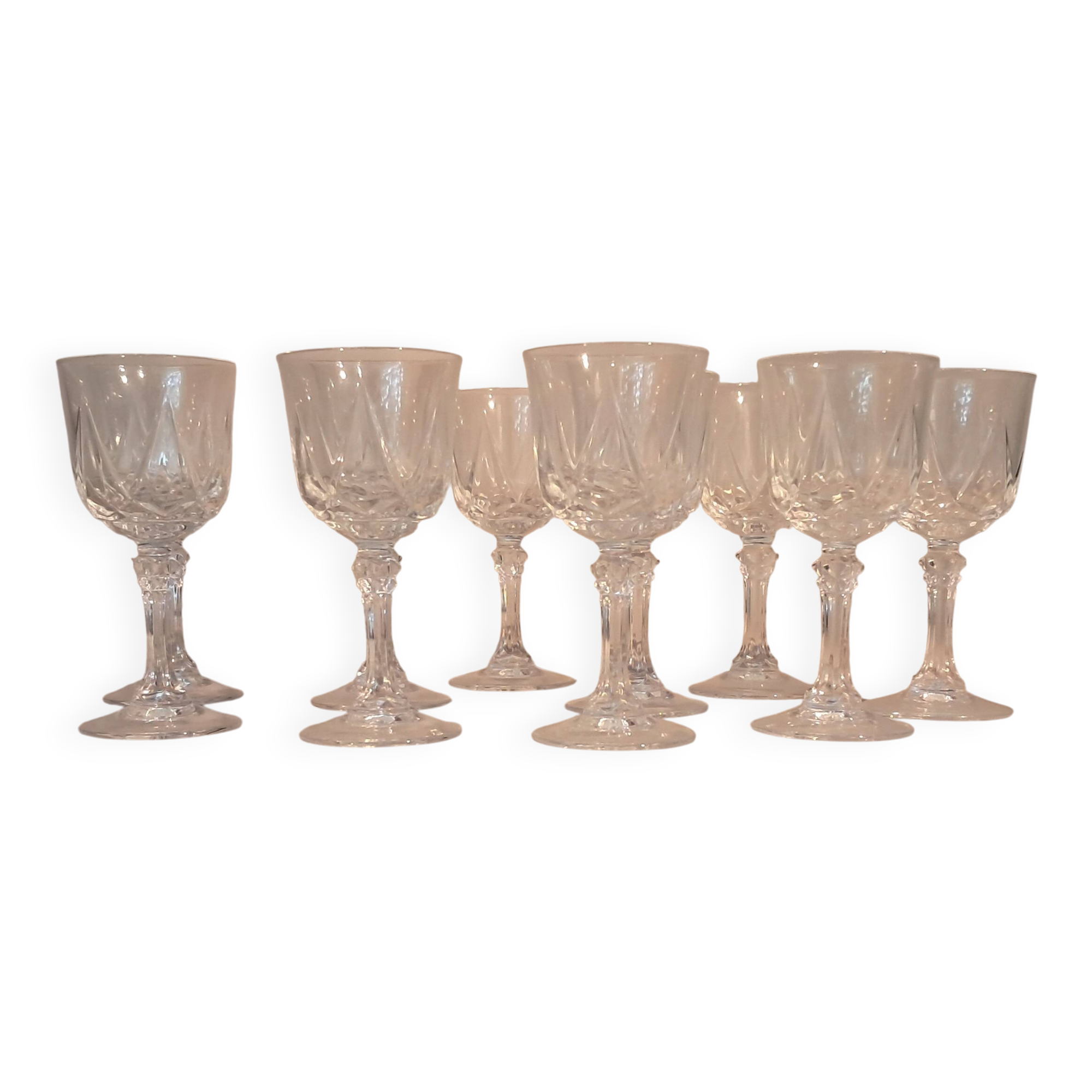 Set of 10 crystal liqueur glasses from Arques.