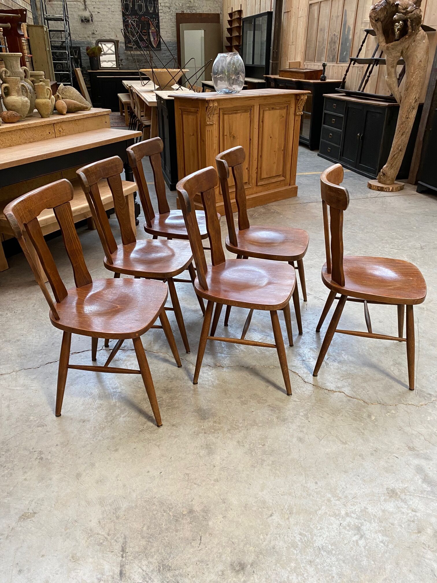 Suite de 6 chaises de bistrot