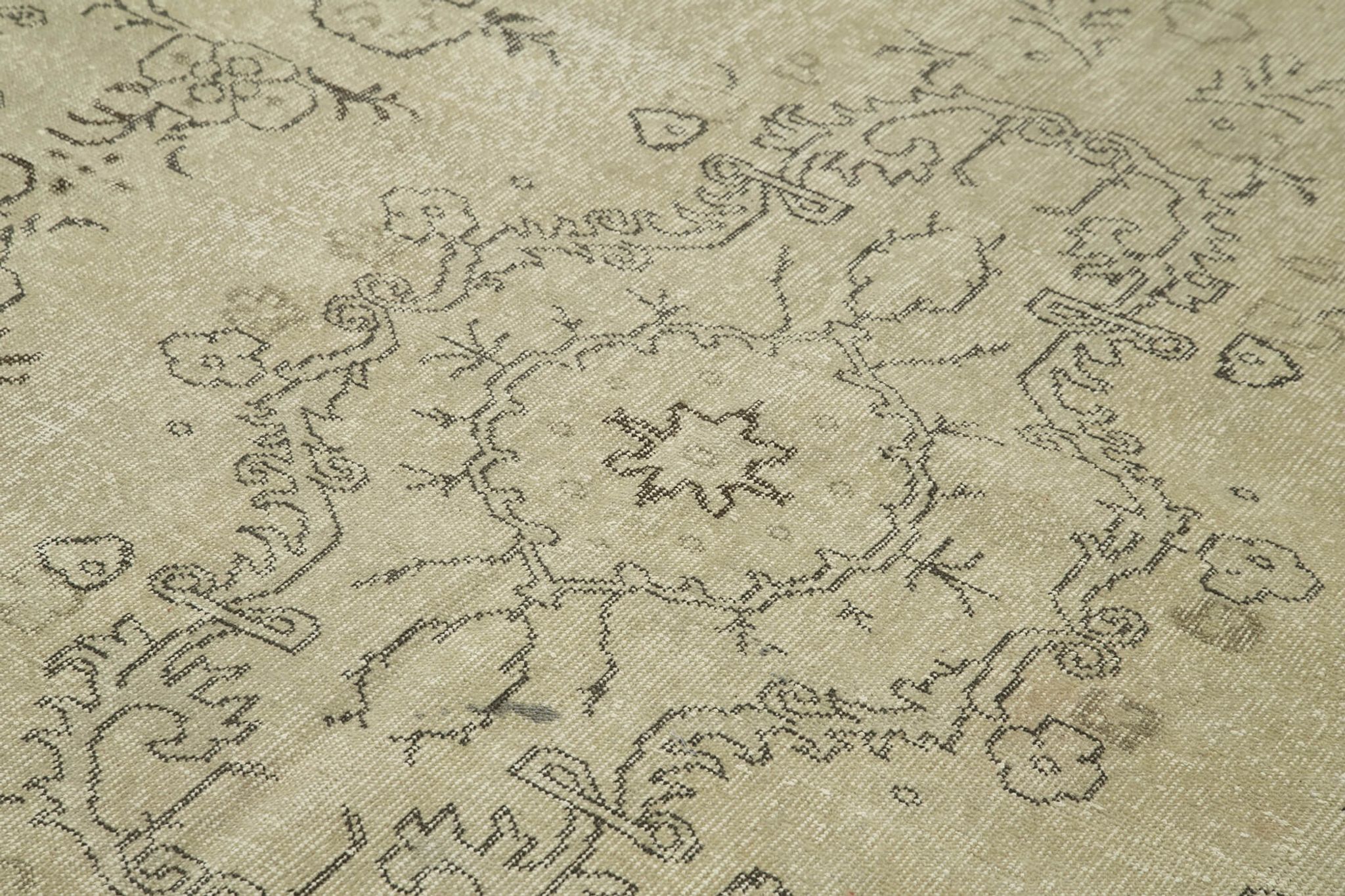 Hand-knotted turkish beige rug 190 cm x 293 cm
