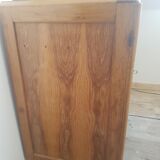 Chest of drawers / small closet