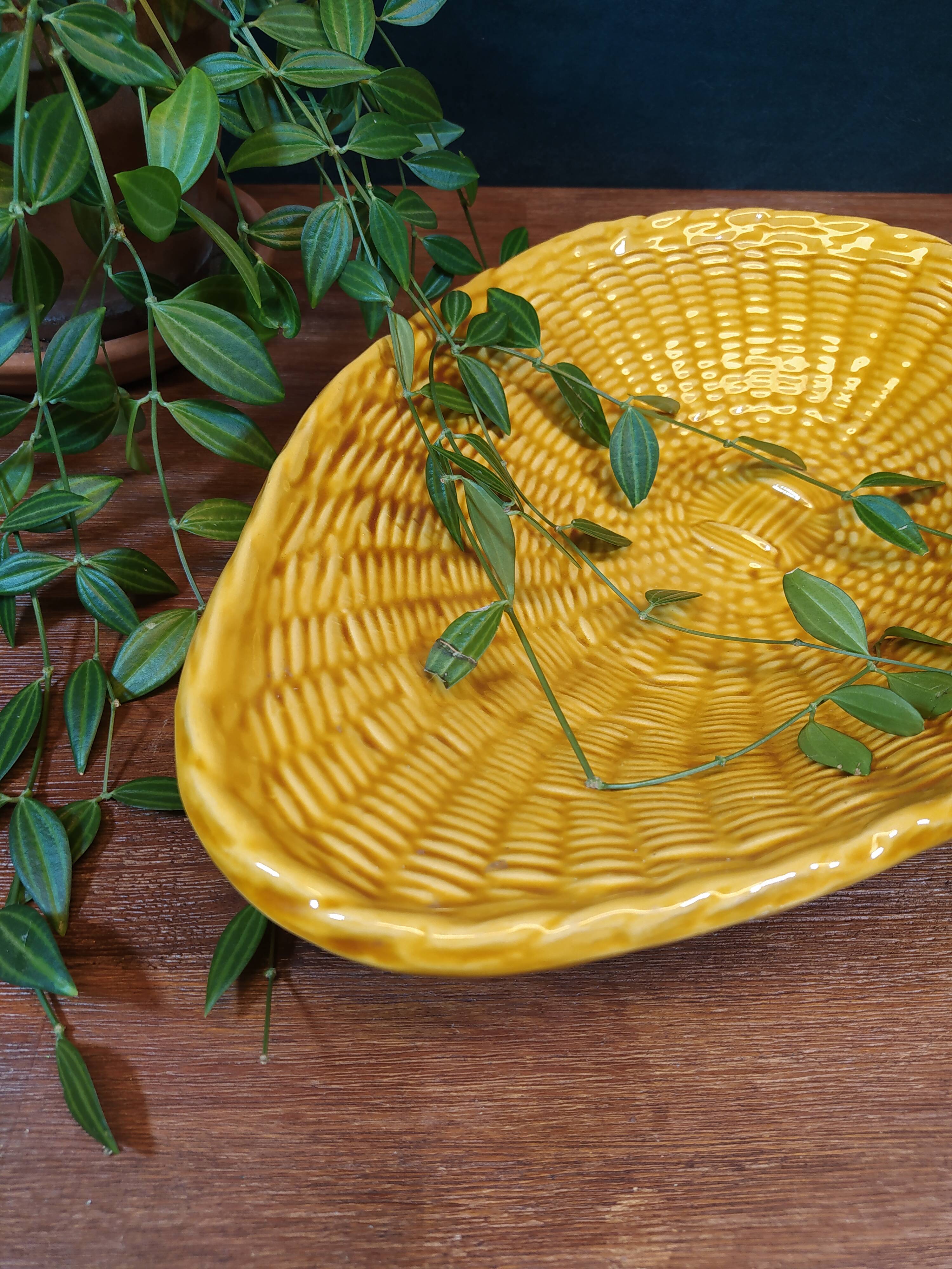 Vallauris Style Braided Effect Ceramic Dish