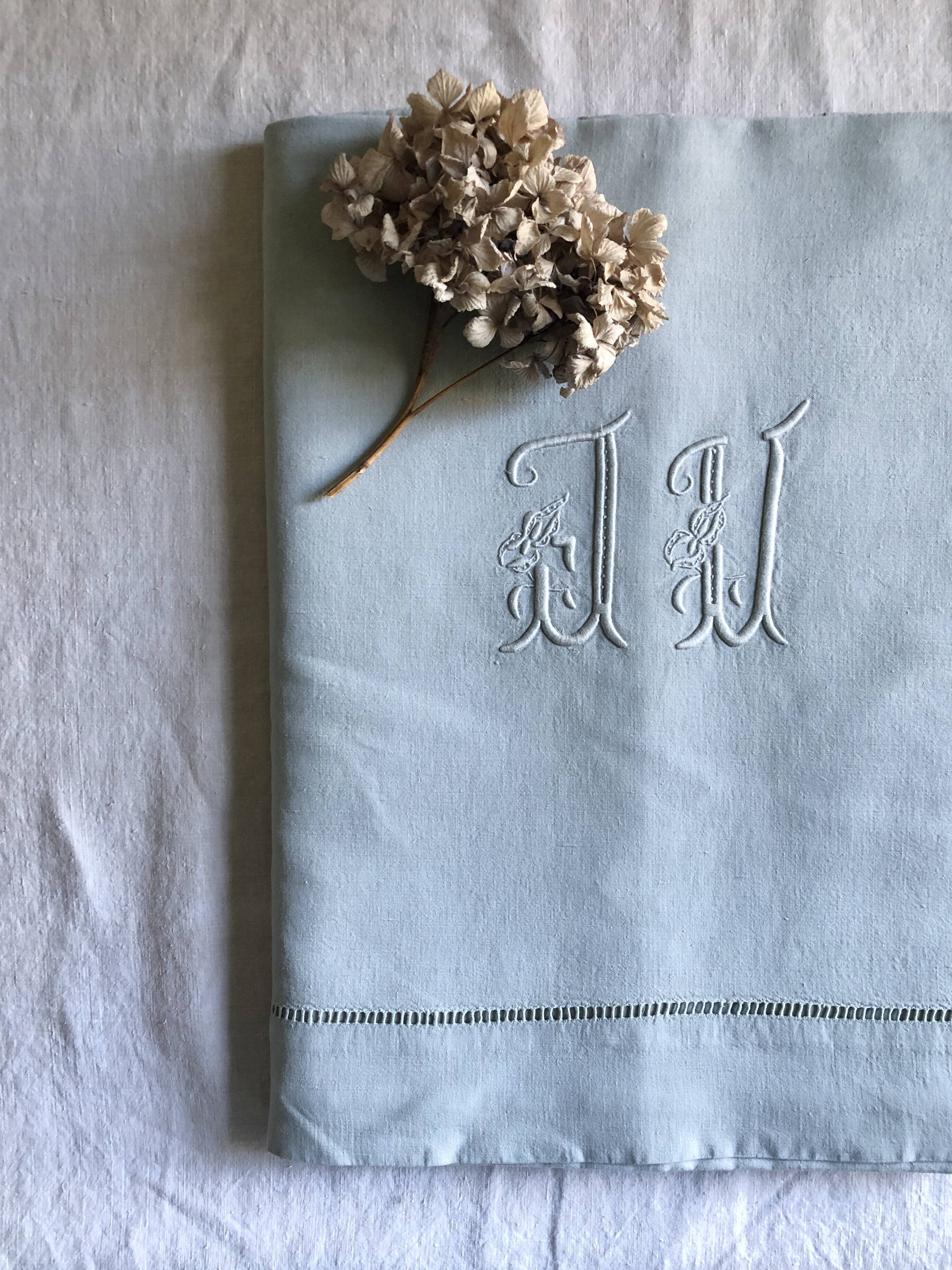 Drap ancien en lin et coton teinté en céladon