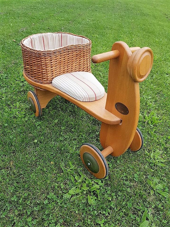 Child Trotter holder wooden