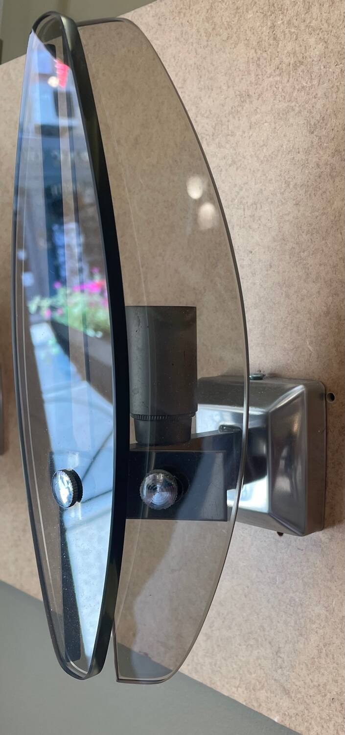 Paire d’appliques en verre fumées