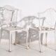 Table et chaises de jardin blanches d’époque (c.1950). Ensemble de 5 pièces