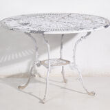 Vintage white garden table and chairs (c.1950). Set of 5 pieces.