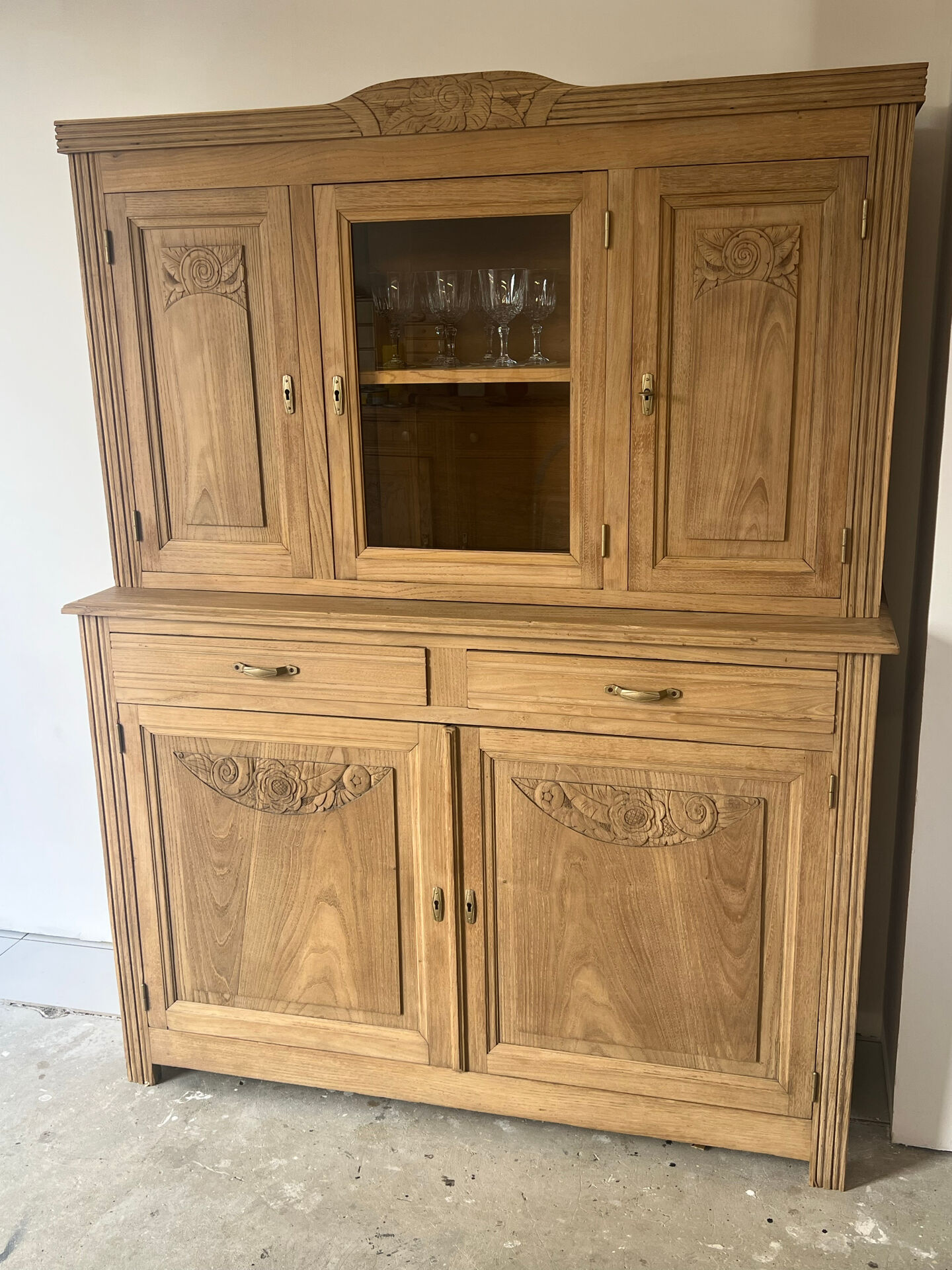 Solid wood sideboard