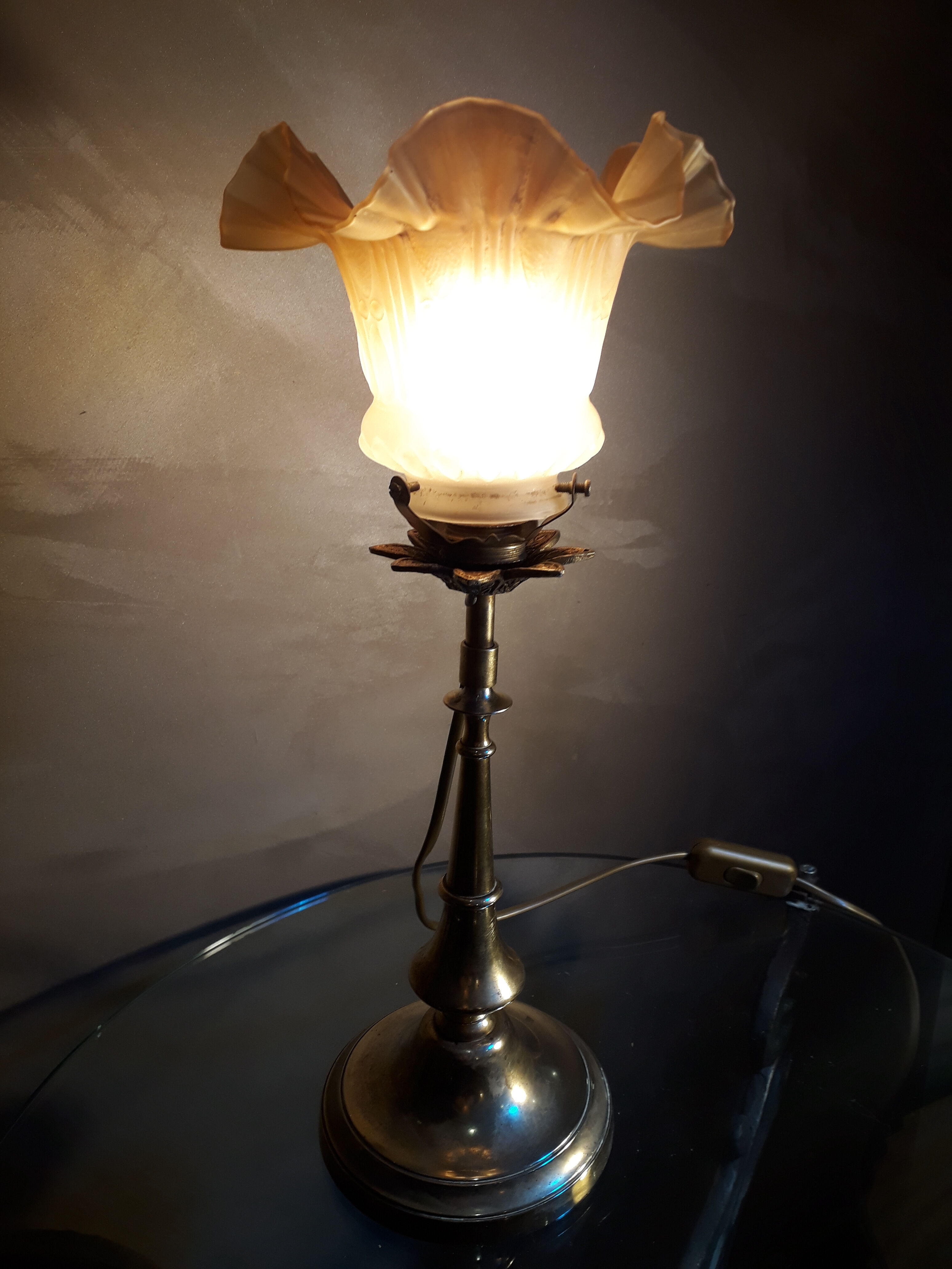 Lamp, brass foot and tulip glass, 1930
