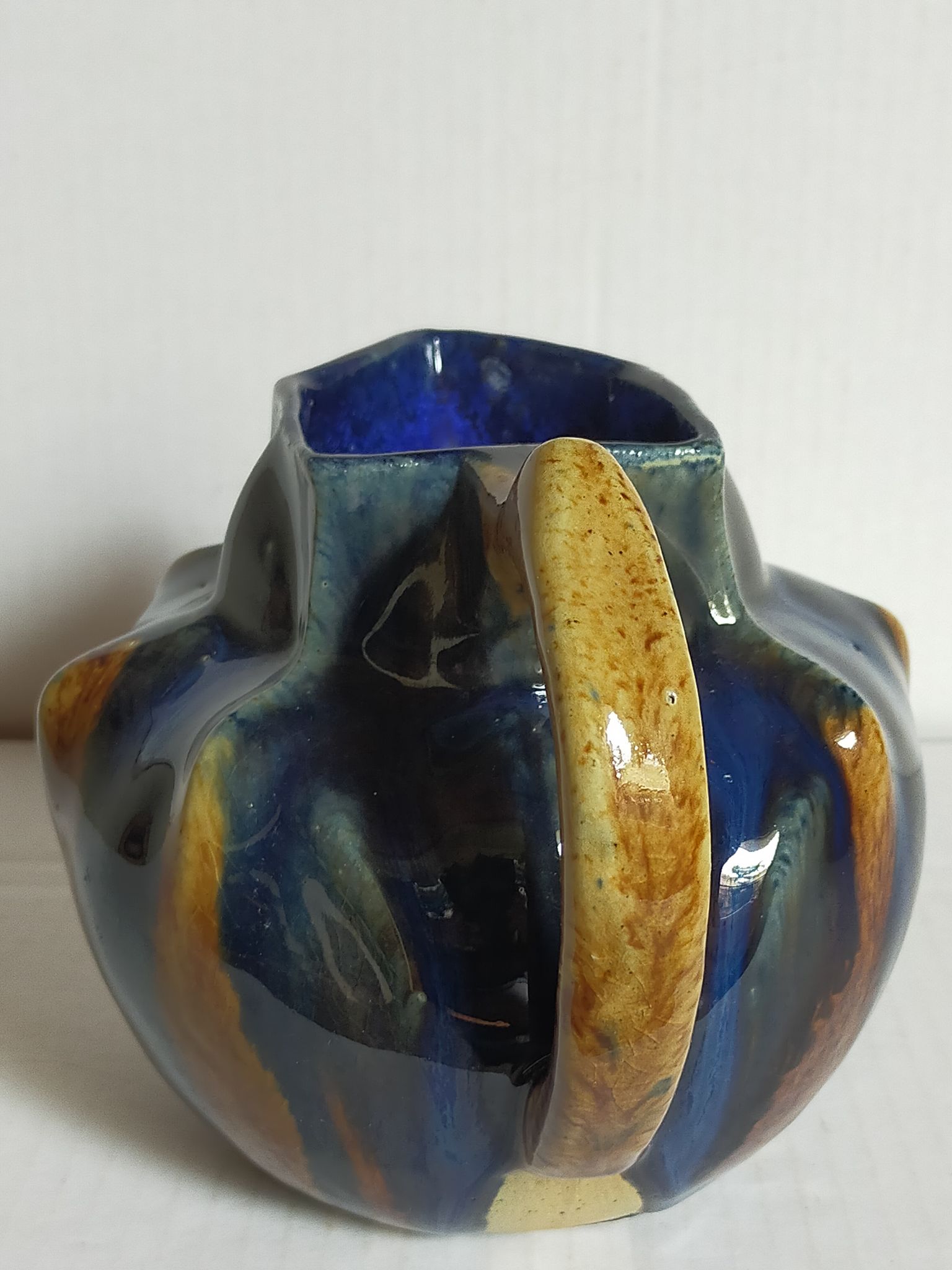 Pichet art nouveau terre émaillée début XXème