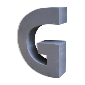Lettre en métal g