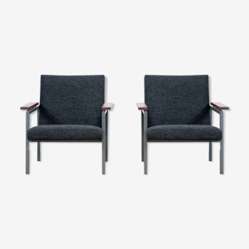 Set of two Gijs van der Sluis model 30 armchairs