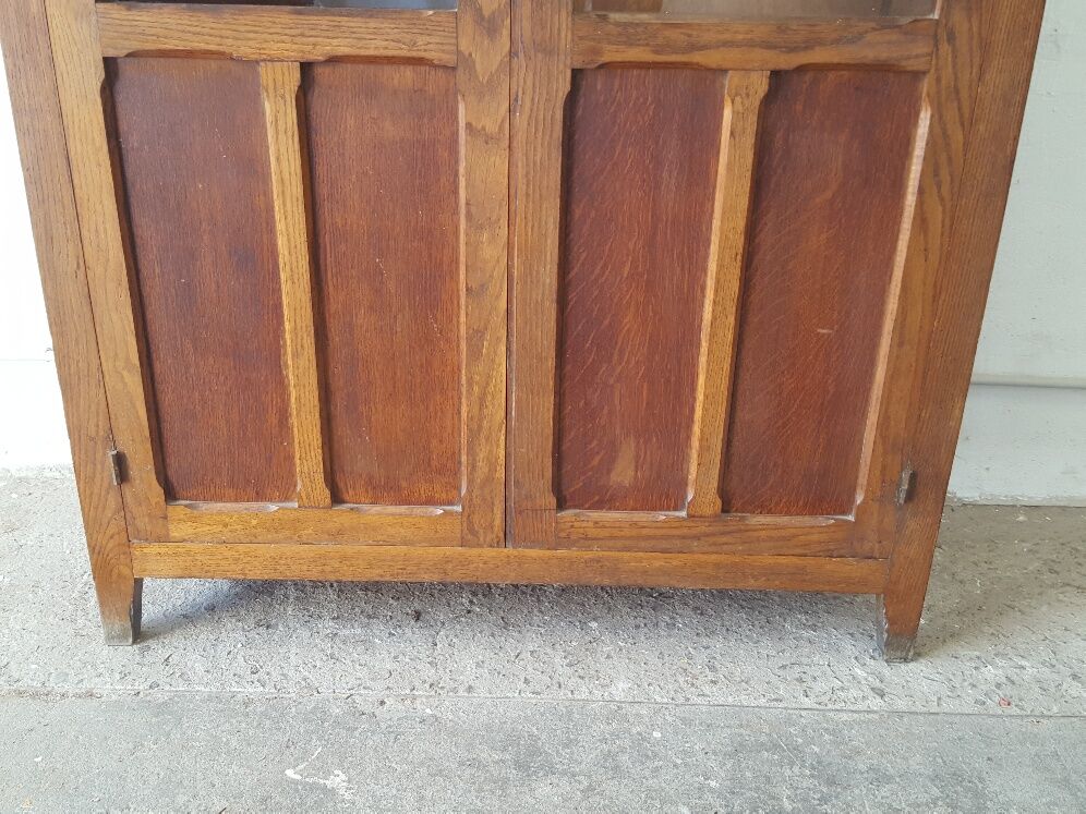 Showcase cabinet
