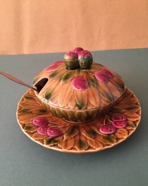 Jam in slip, Sarreguemines earthenware