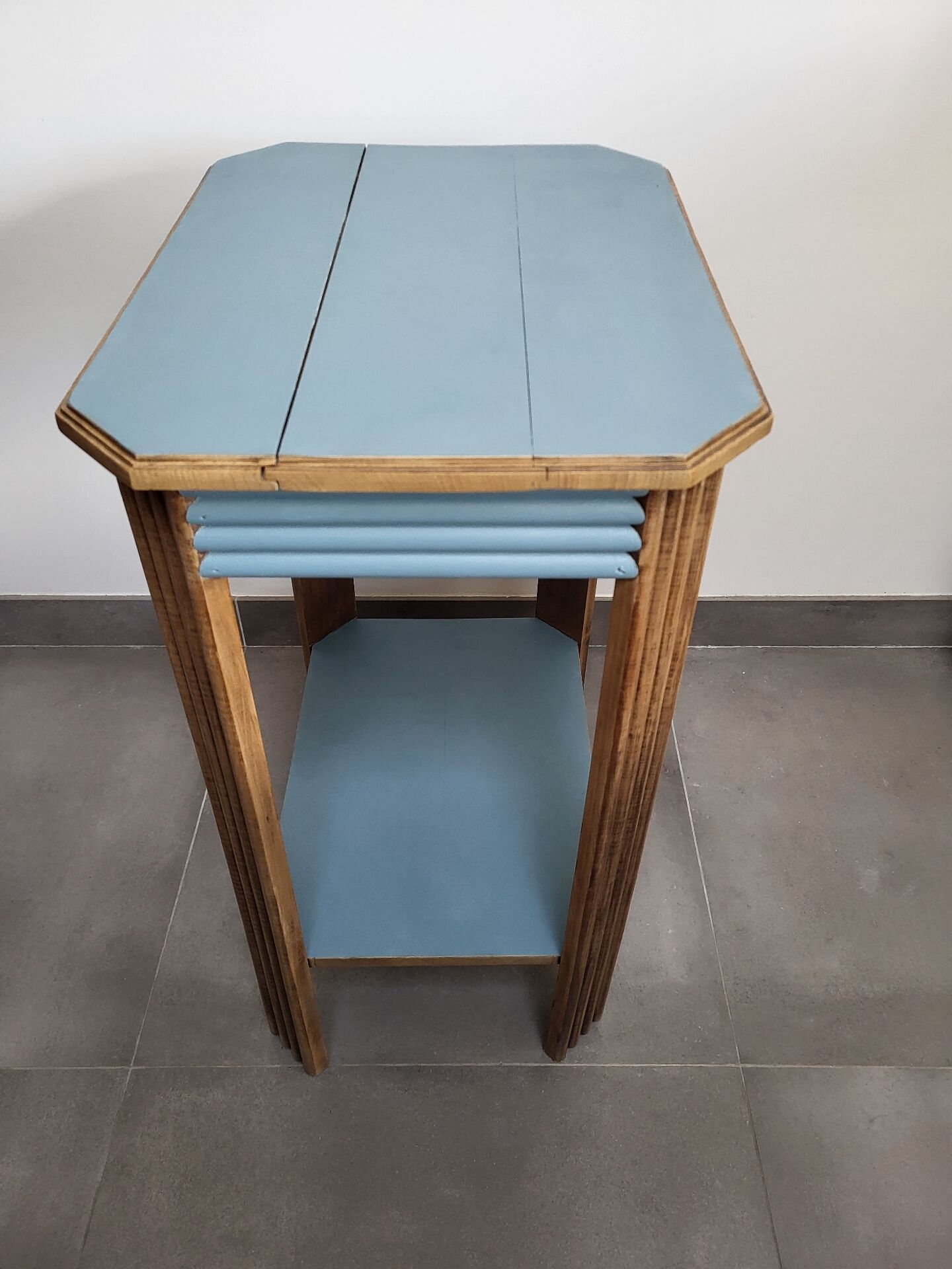 Selette side table