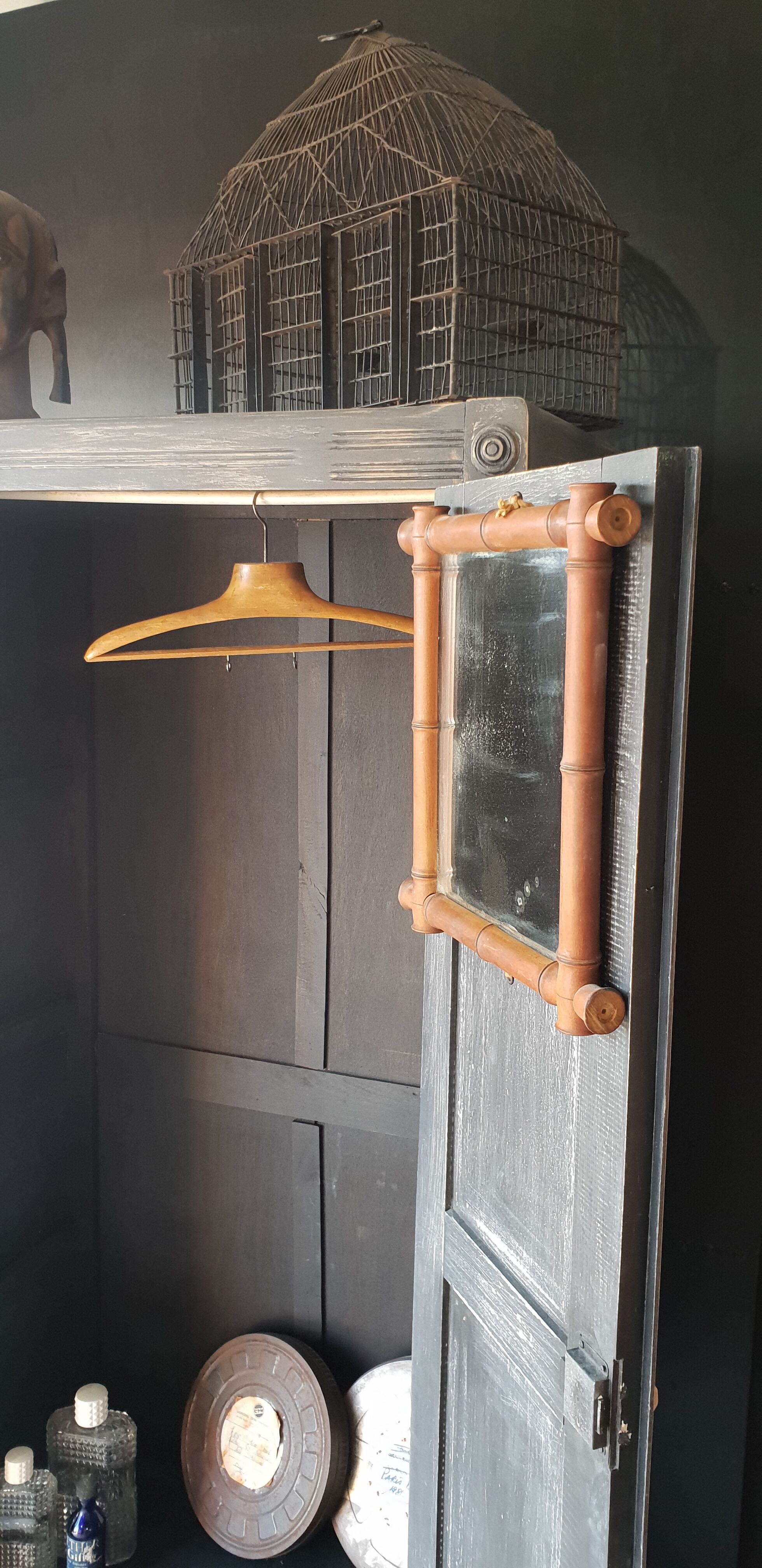 Armoire parisienne  vintage