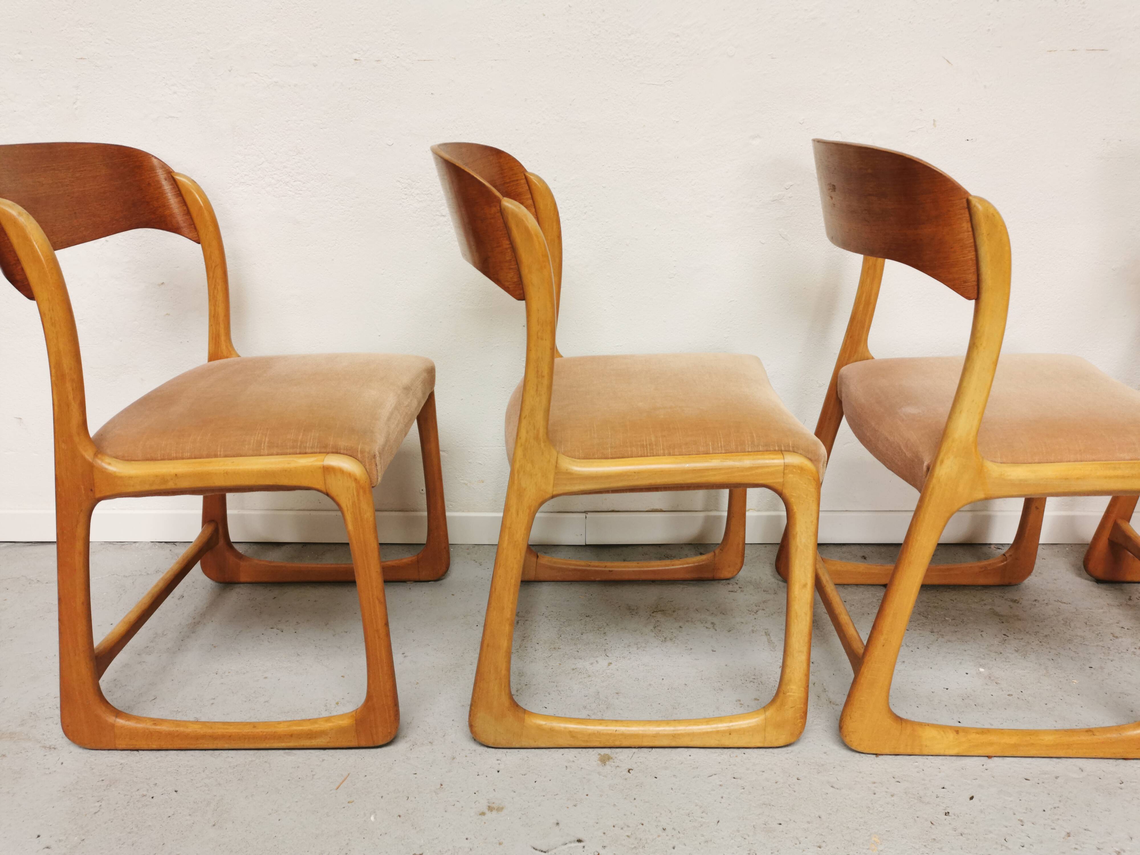 Series of 4 chairs Baumann Traineau