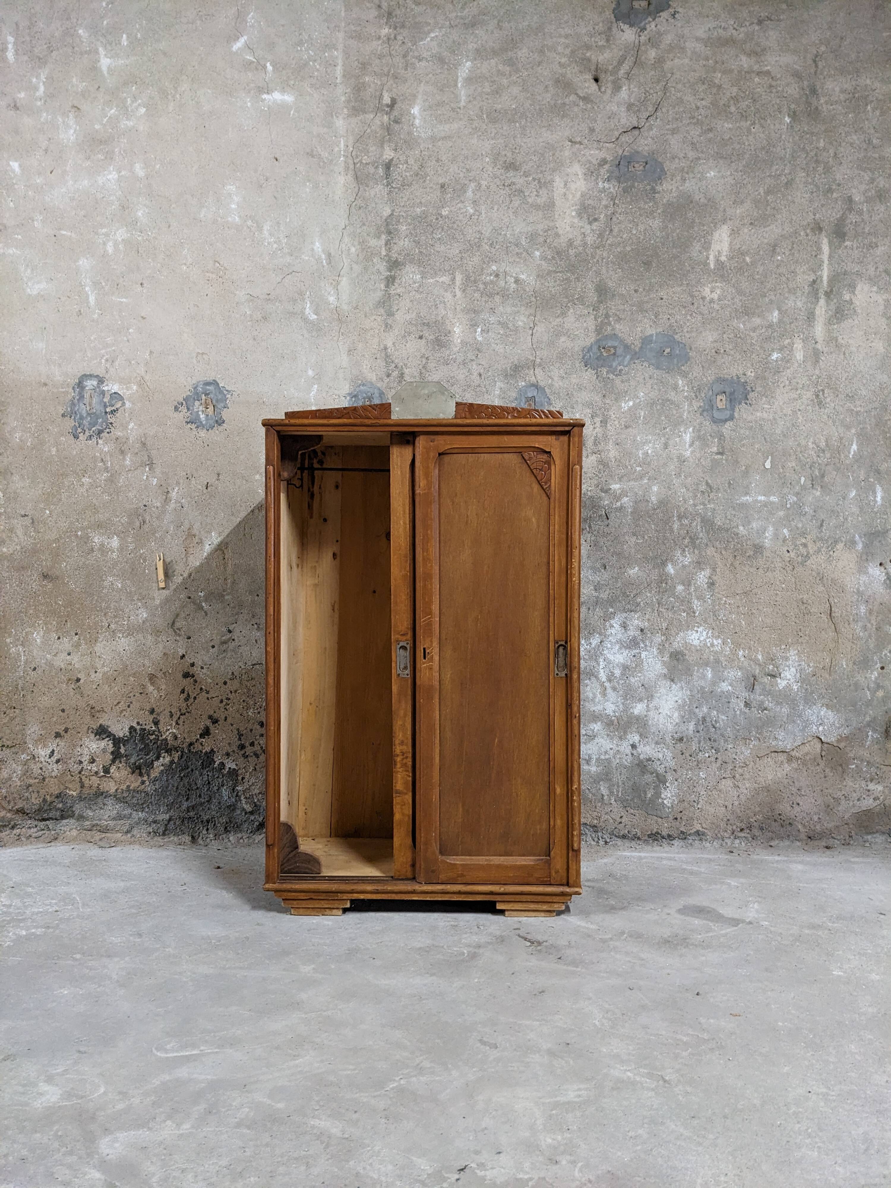 Small Art Deco cabinet from the 1930s
