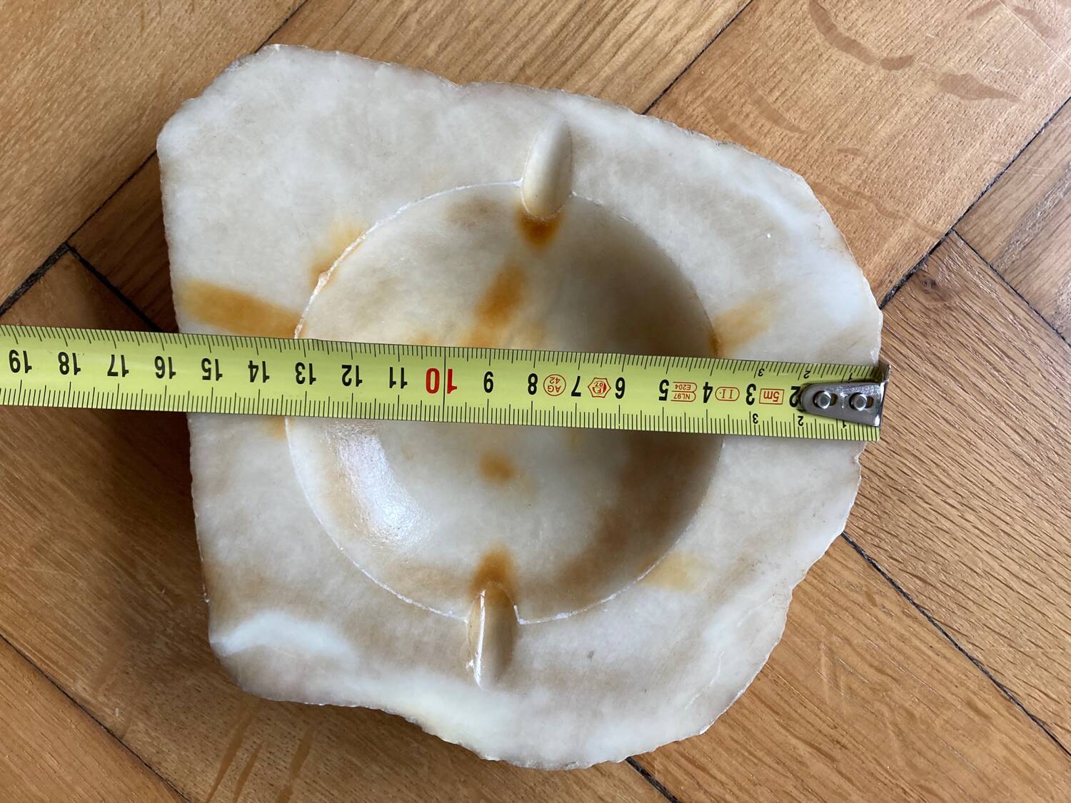 Cendrier en pierre / minéral