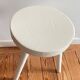 Tabouret tripode bois blanc vintage