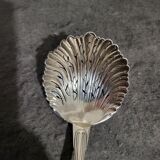 Vintage dusting spoon in excellent condition.