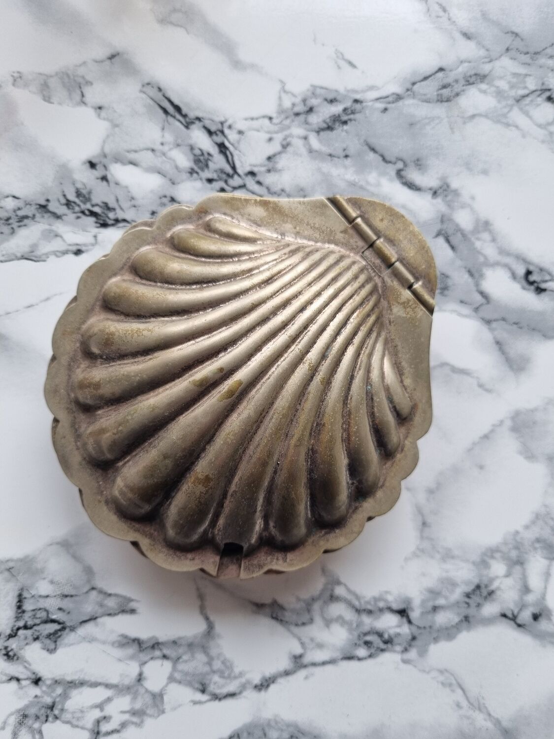 Shell butter dish