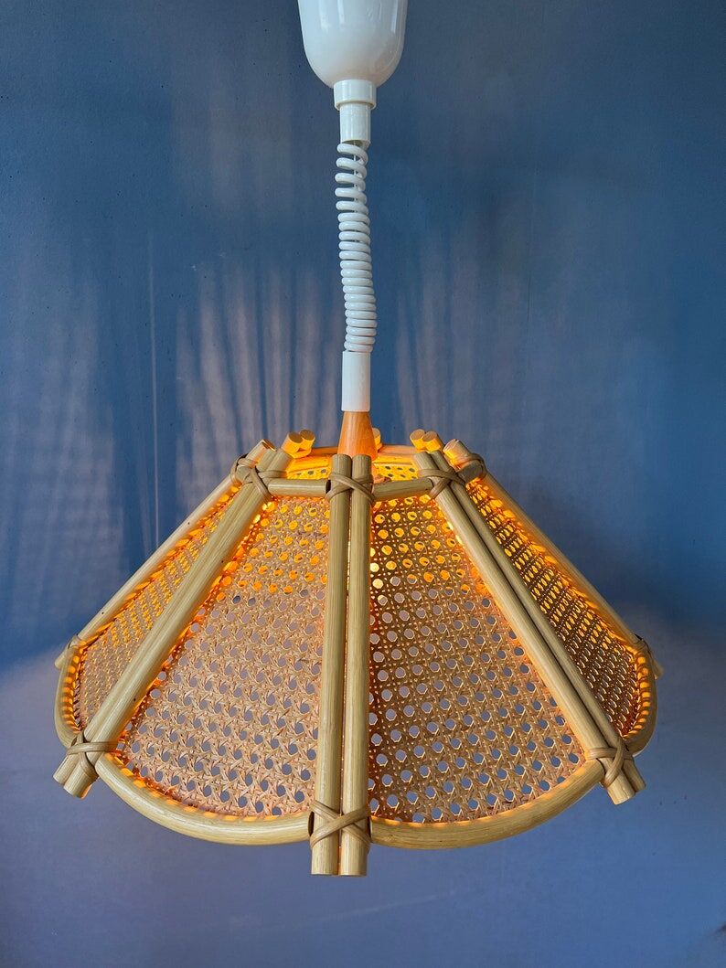 Rattan suspension