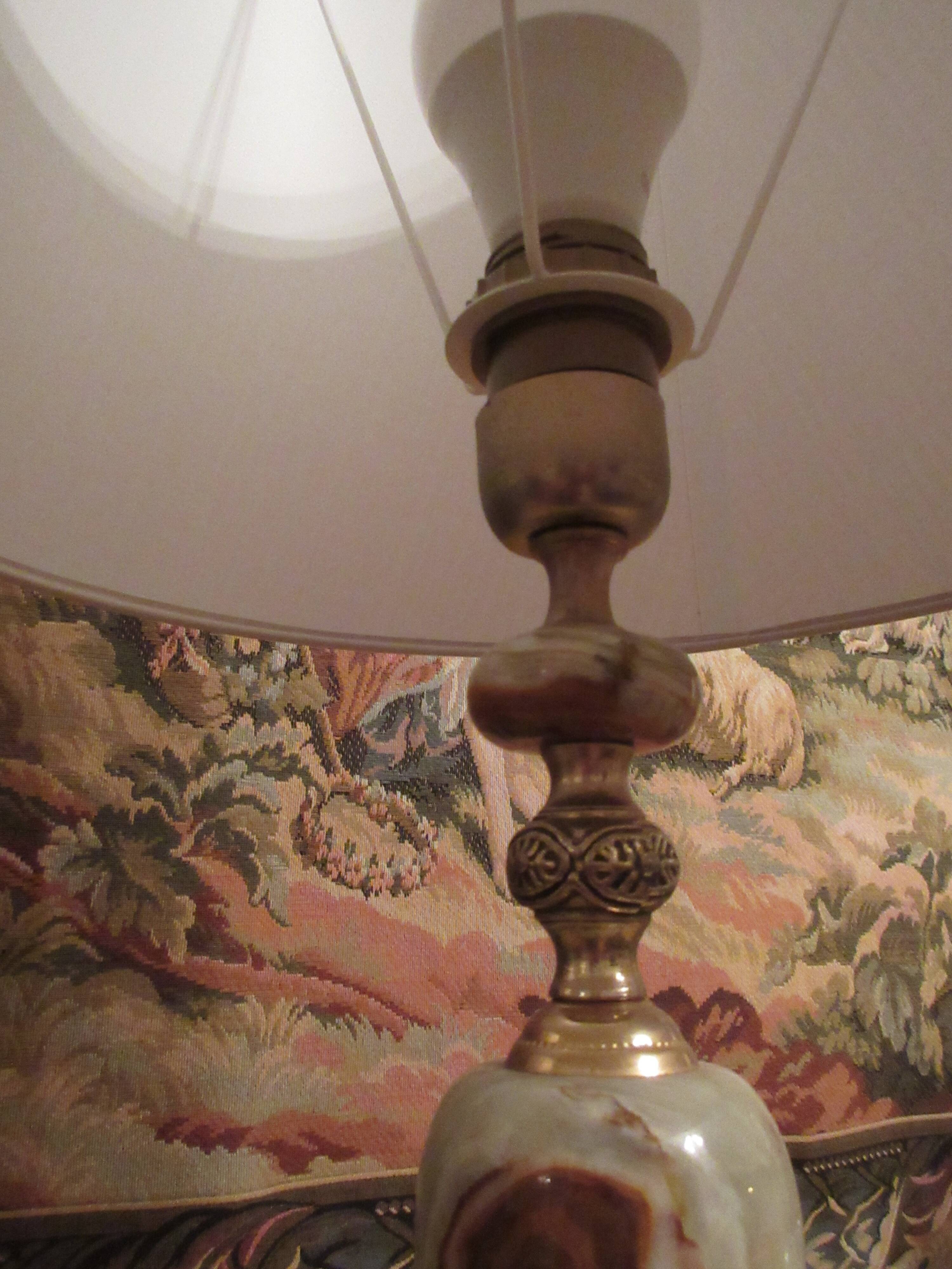 Very beautiful old onyx and bronze table lamp