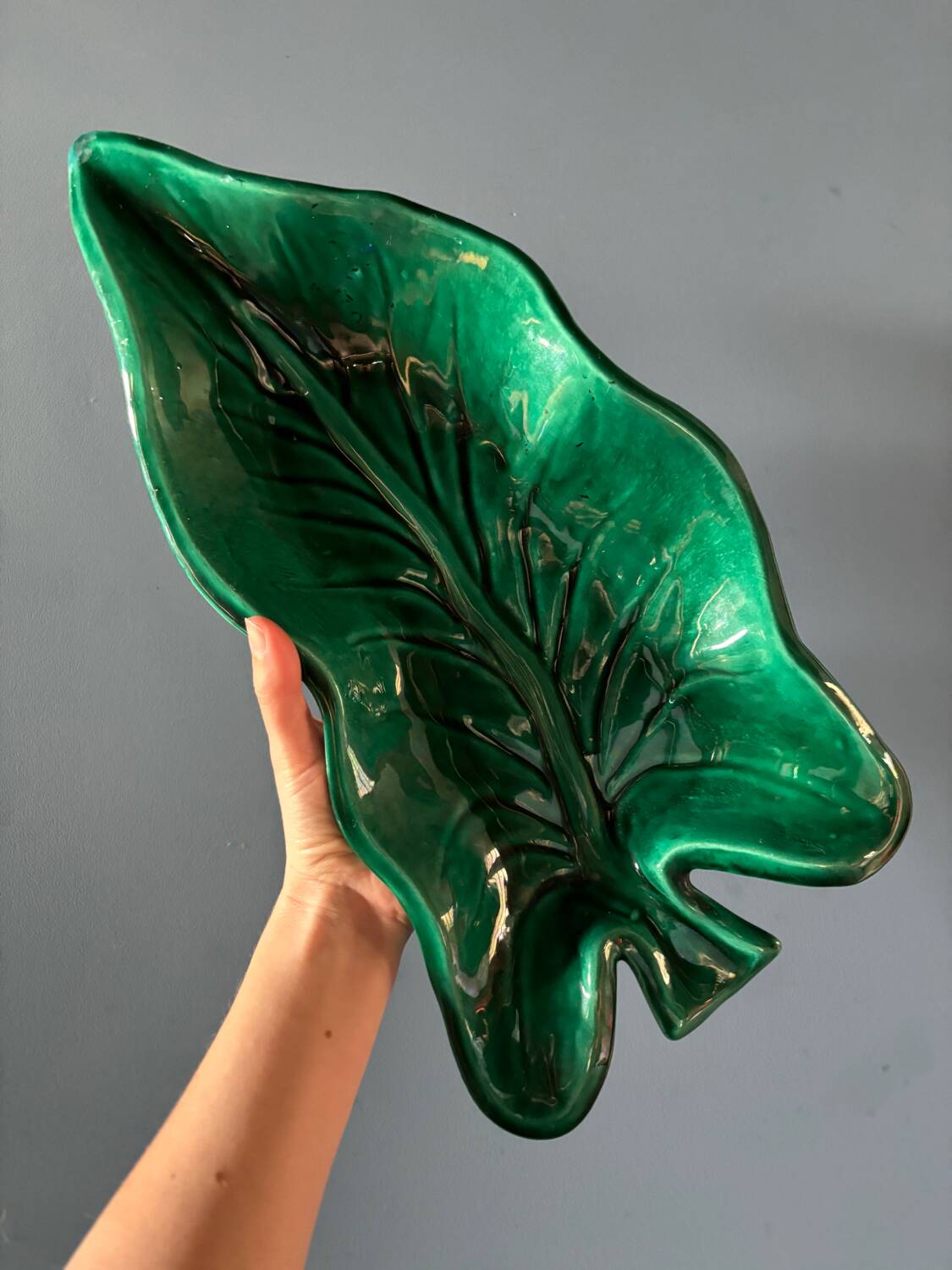 Vallauris leaf pocket empty dish