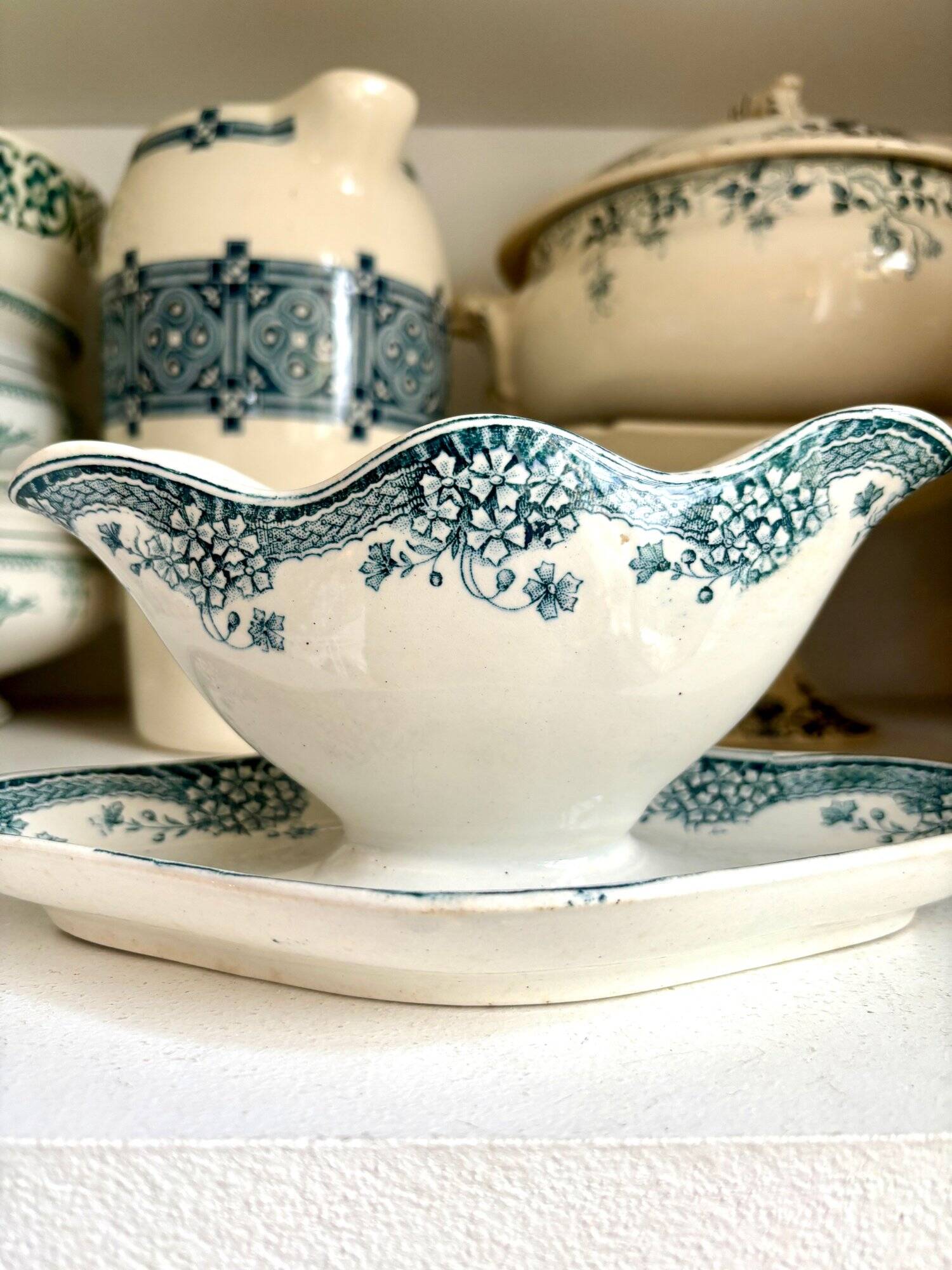 Blue and white iron earth gravy boat