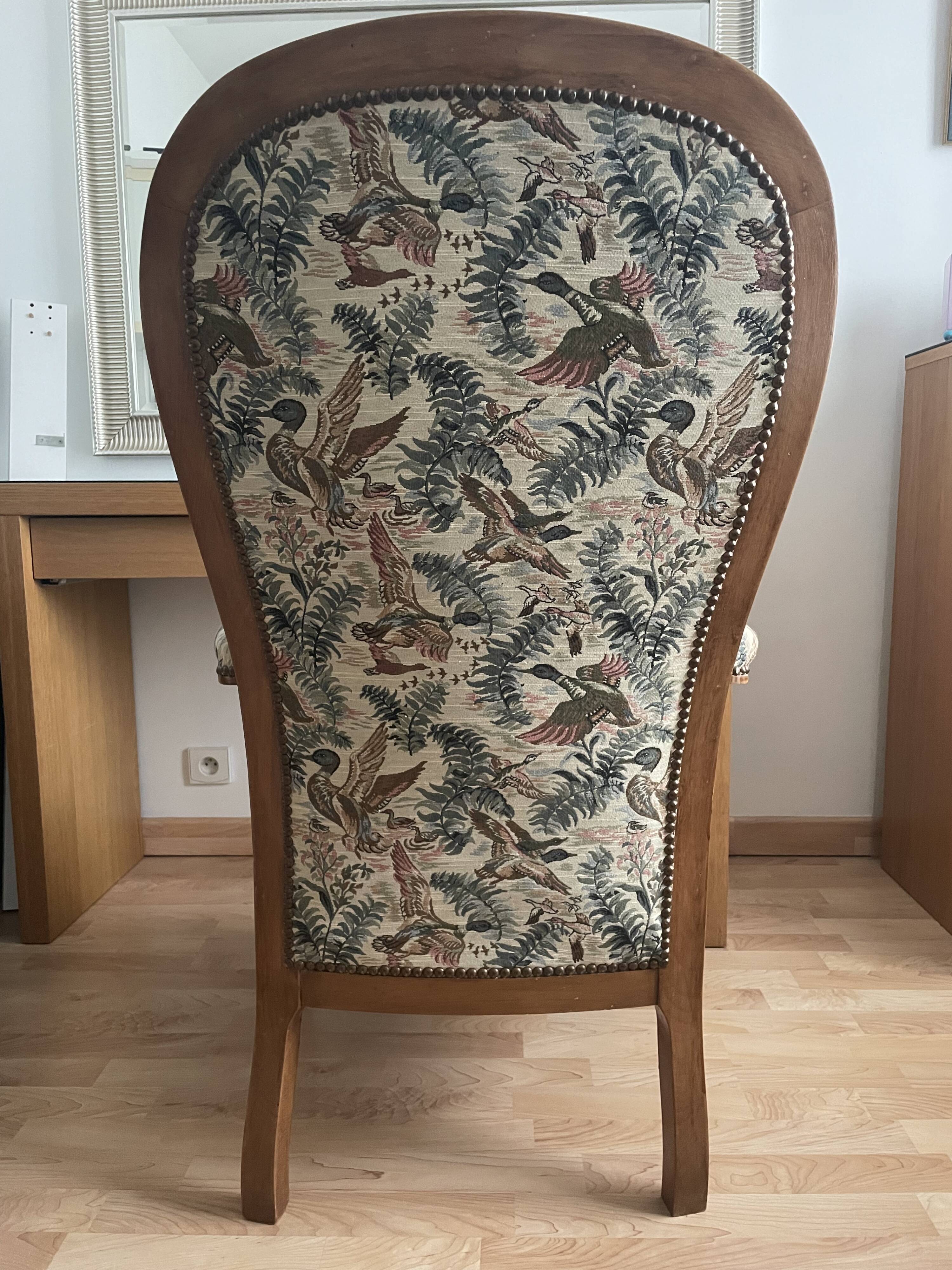 Louis Philippe armchair with wood pigeon motifs