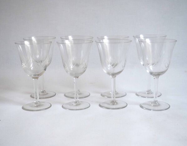 8 verres de vin à pied ciselés