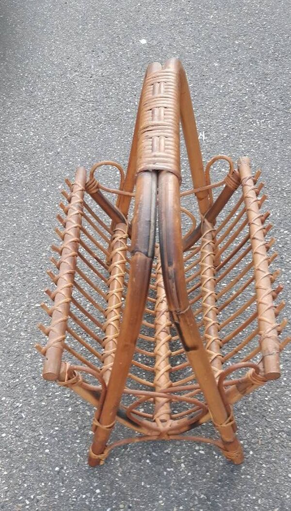 Porte-revue en rotin, années 60