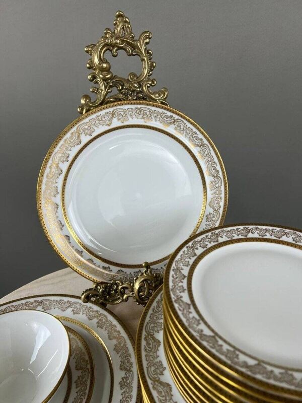 Service 25 Pièces En Porcelaine De Limoges, XXe Siècle