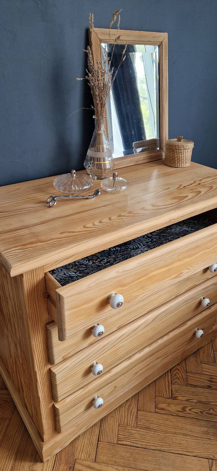 4 drawer chest of drawers