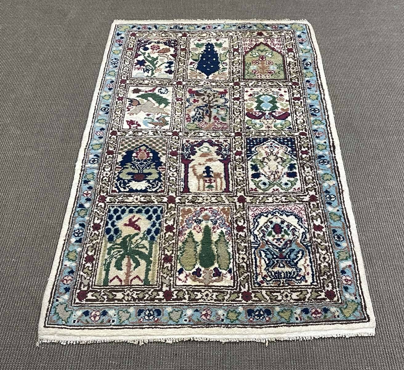 Handmade Moroccan wool rug - 1m64 x 95cm.