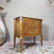 Commode sauteuse en merisier d’époque transition xviii eme siècle