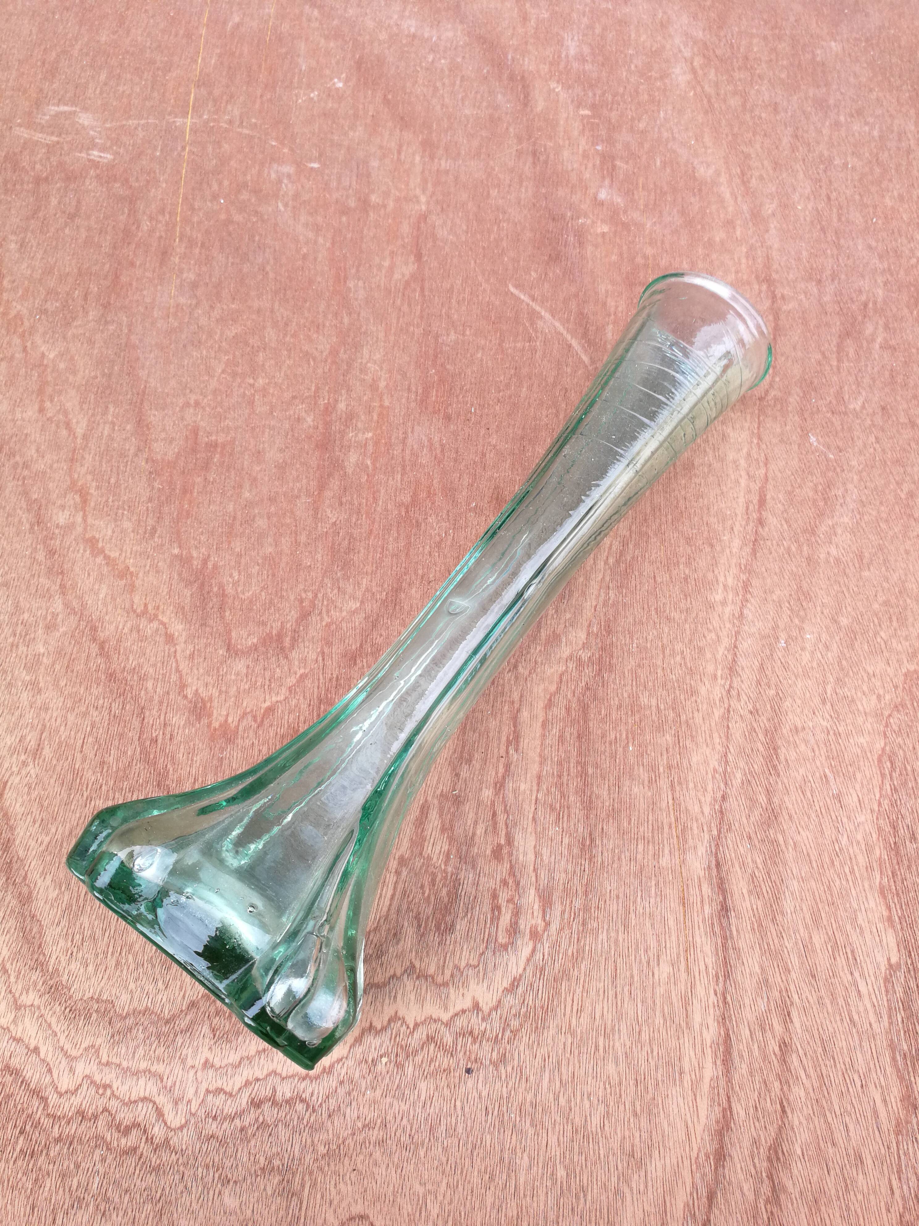 Bubbled glass soliflore