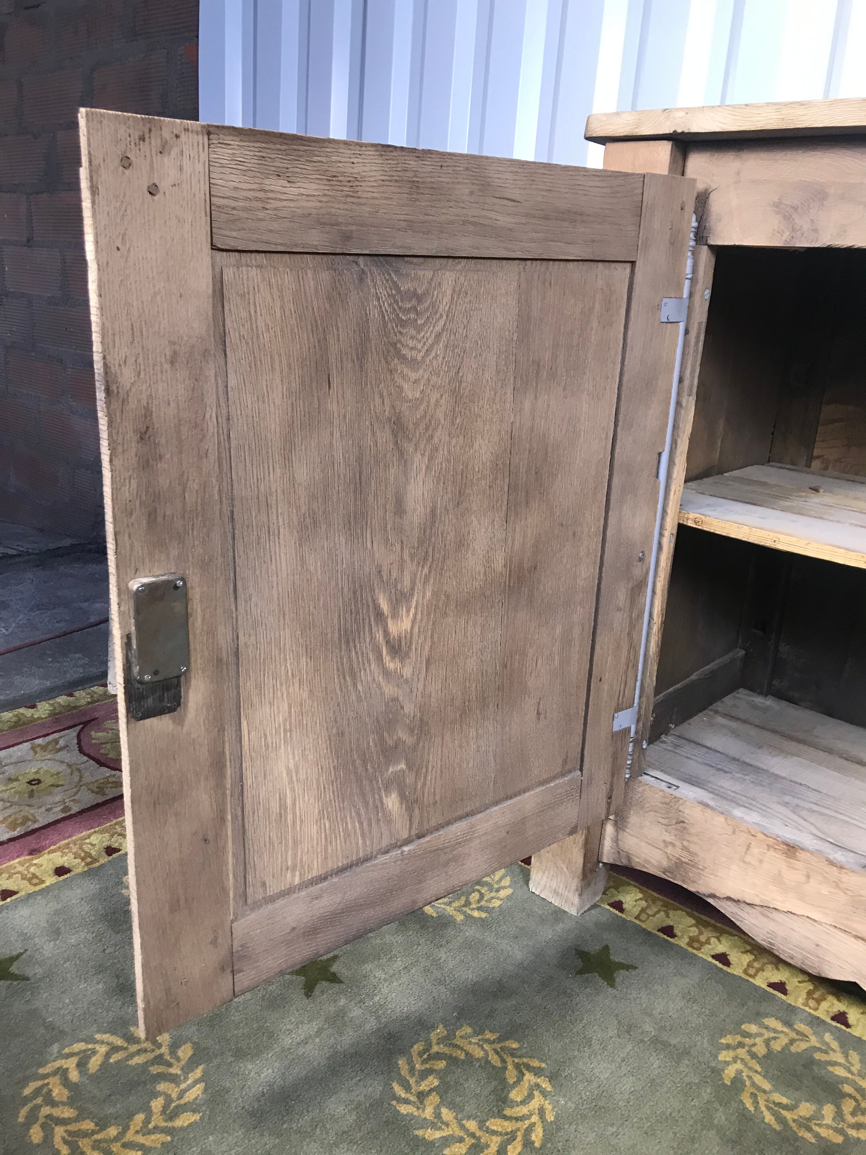 Low buffet in solid oak erased