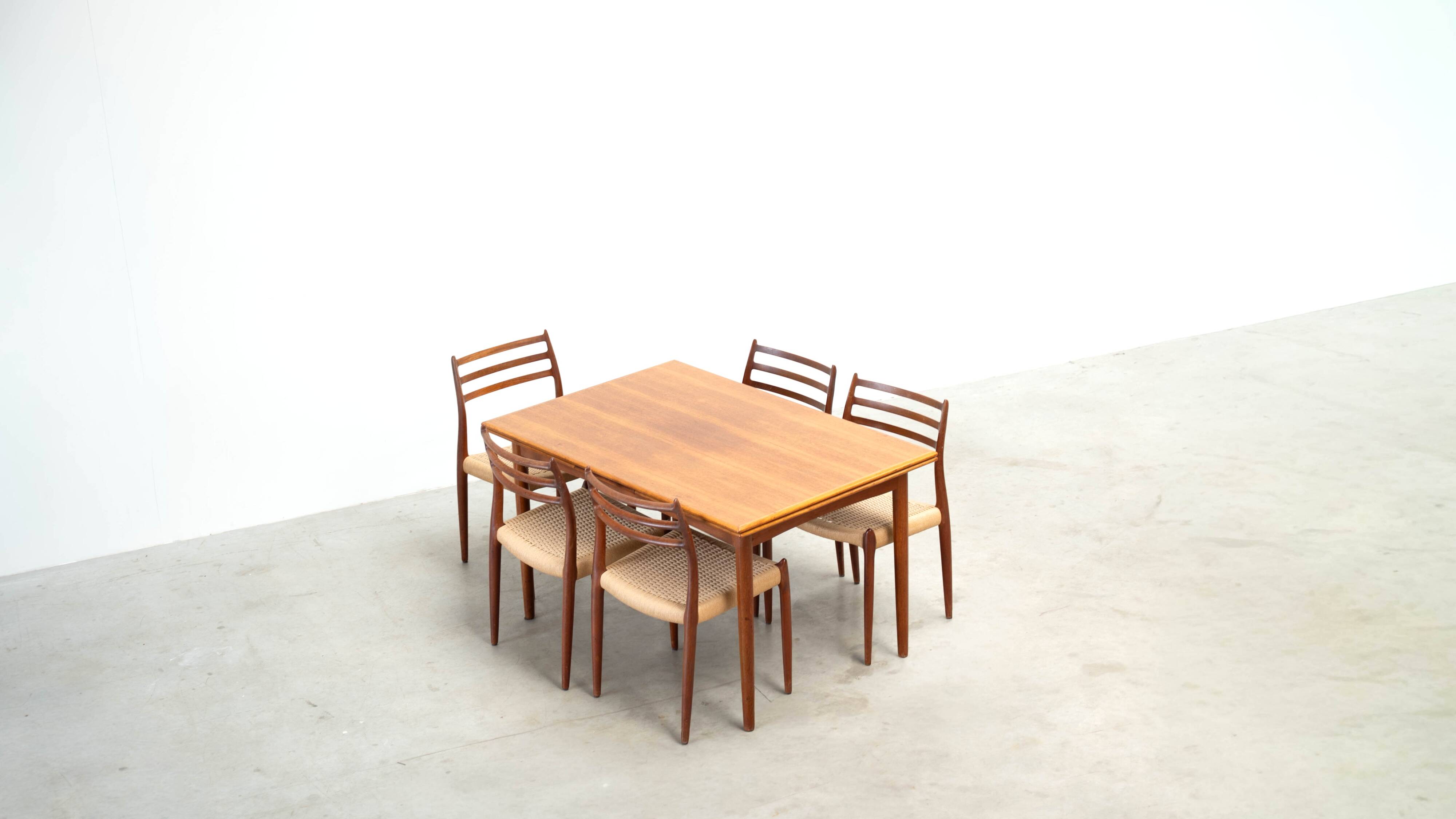 Niels O Moller dining table