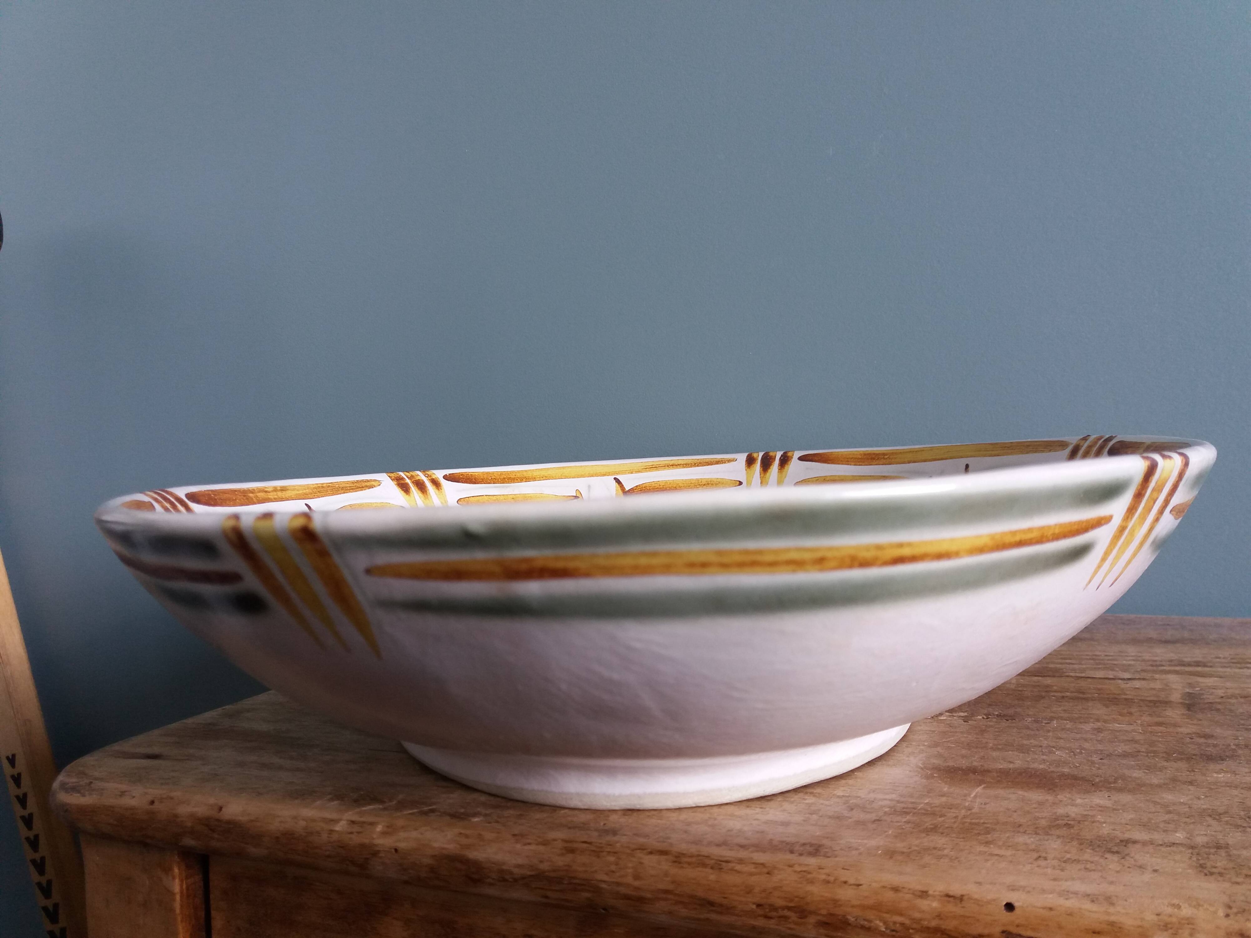 Keraluc Quimper oval flat salad bowl signed Yvonne Pennec