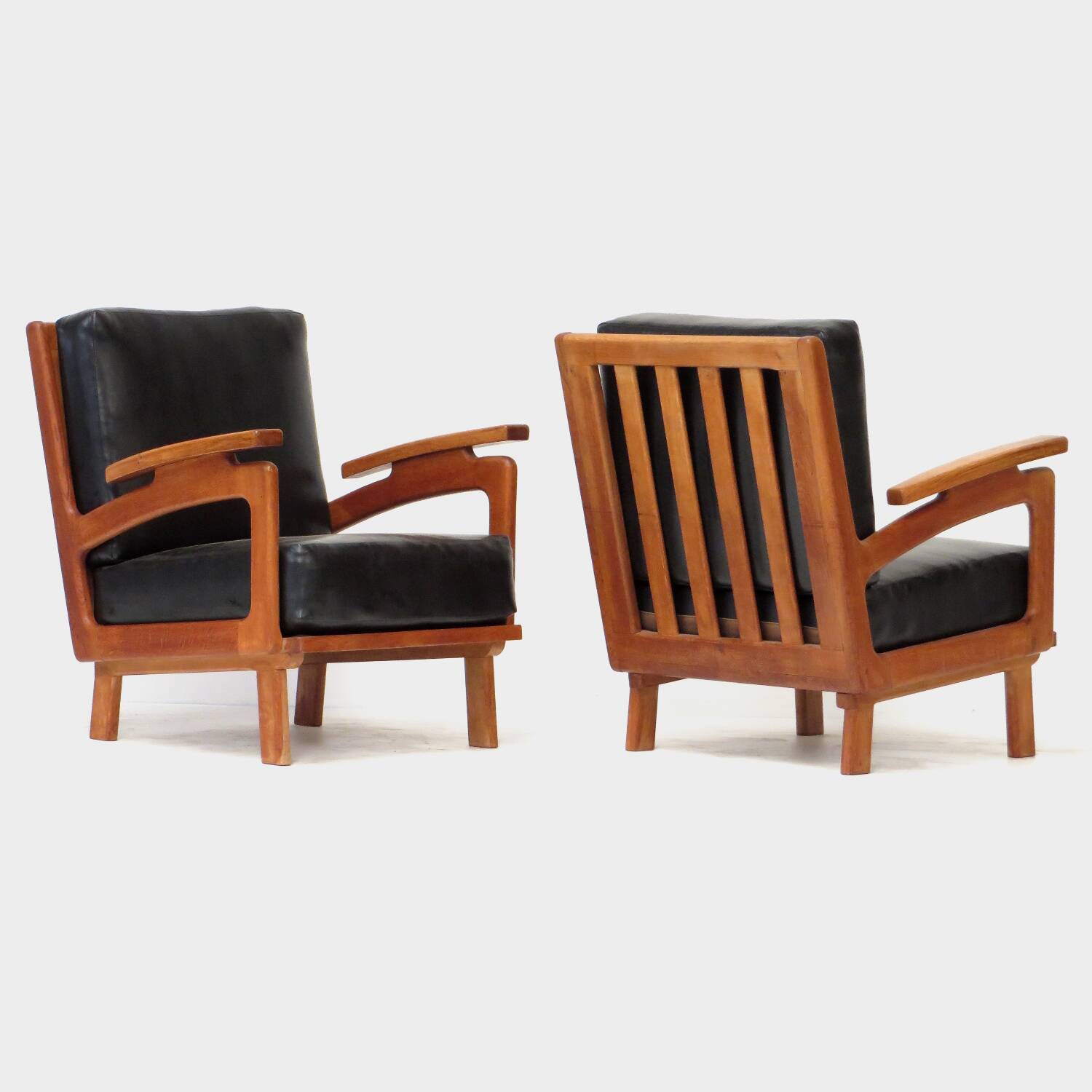 Ensemble de deux fauteuils lounge vintage en cuir noir et structure en chêne, 1960-70
