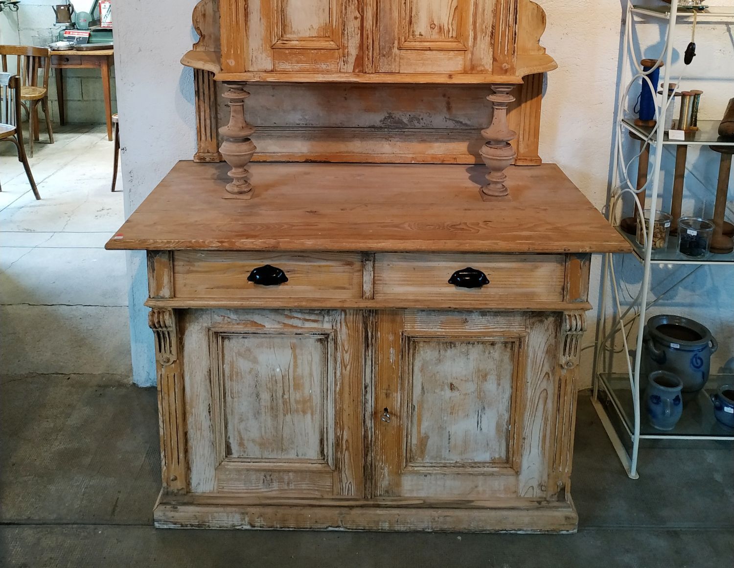 Patinated buffet (pastry furniture)