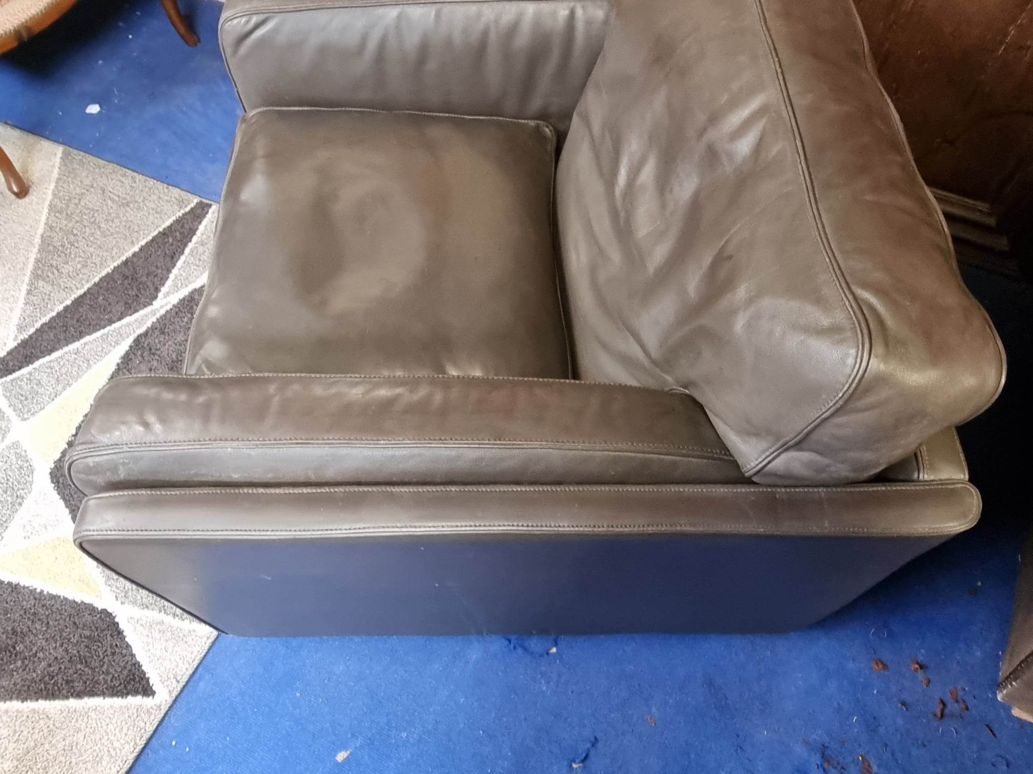 Fauteuil design en cuir