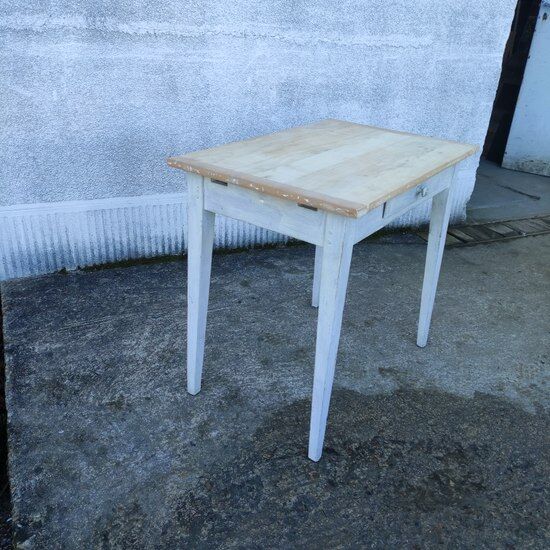 Farmhouse table with extensions