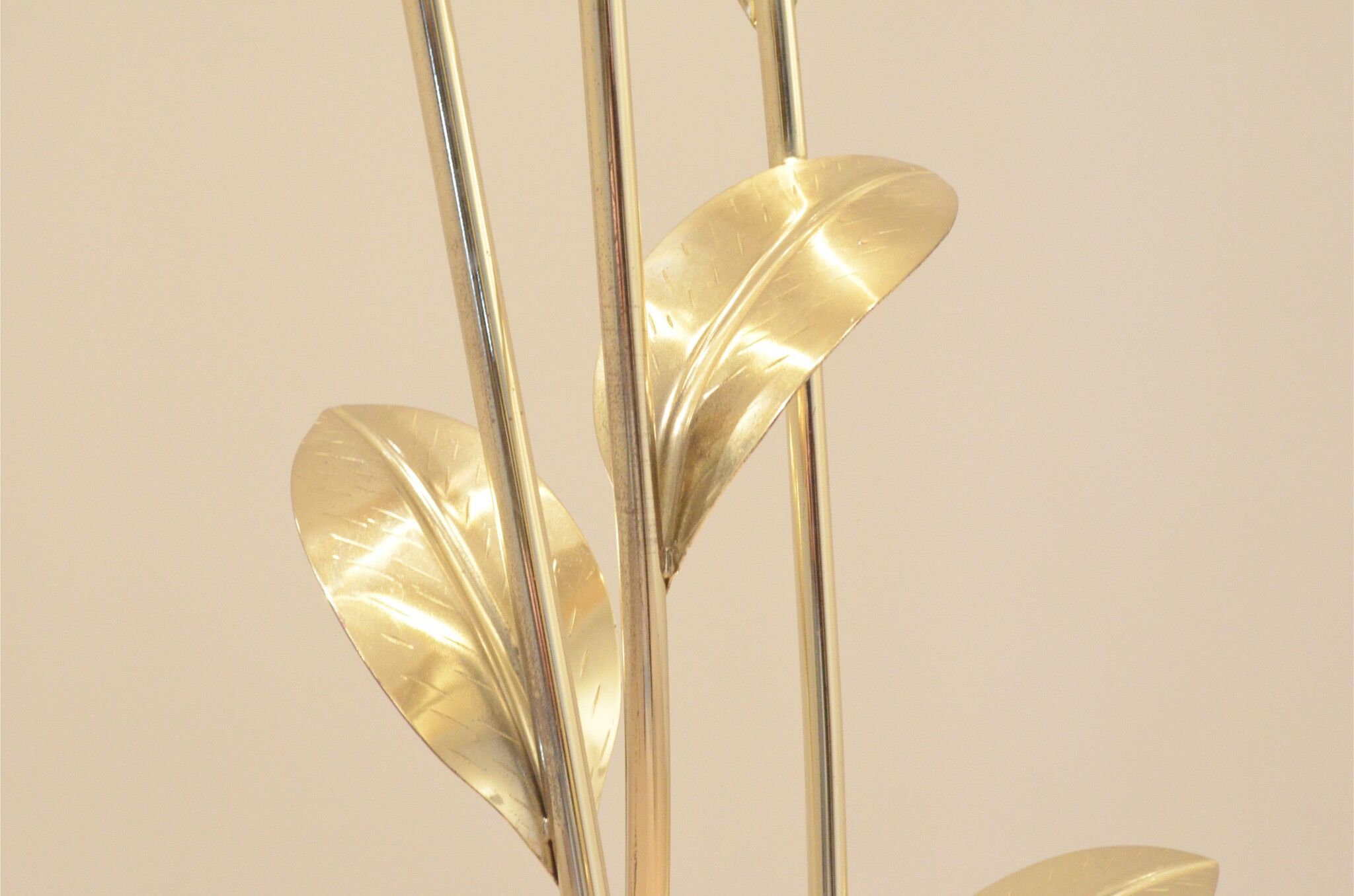 Lampadaire floral laiton & nacre 1970s