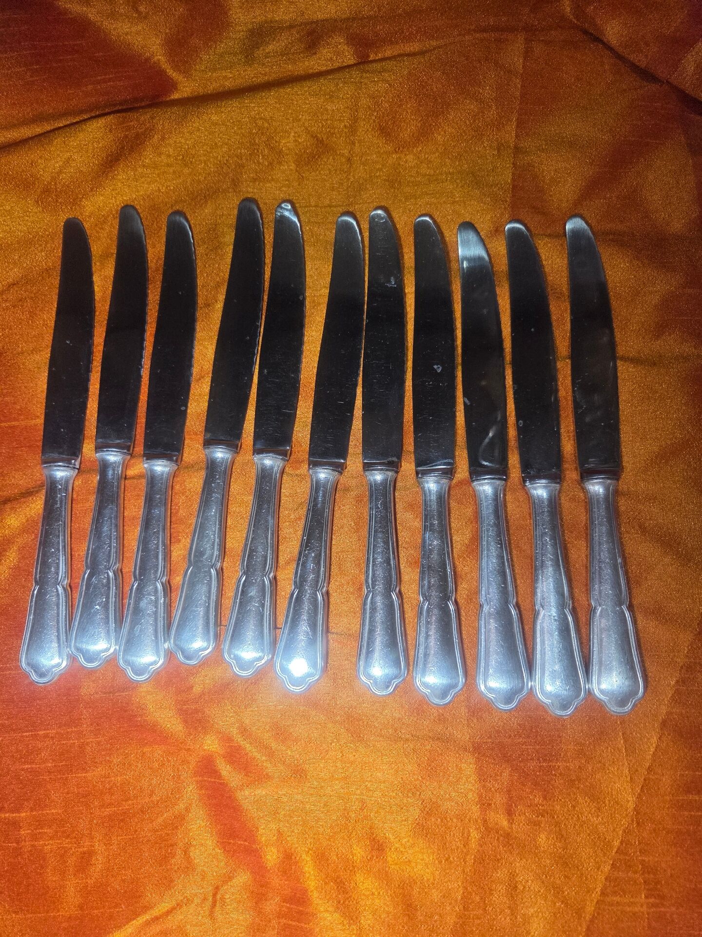 Table knives