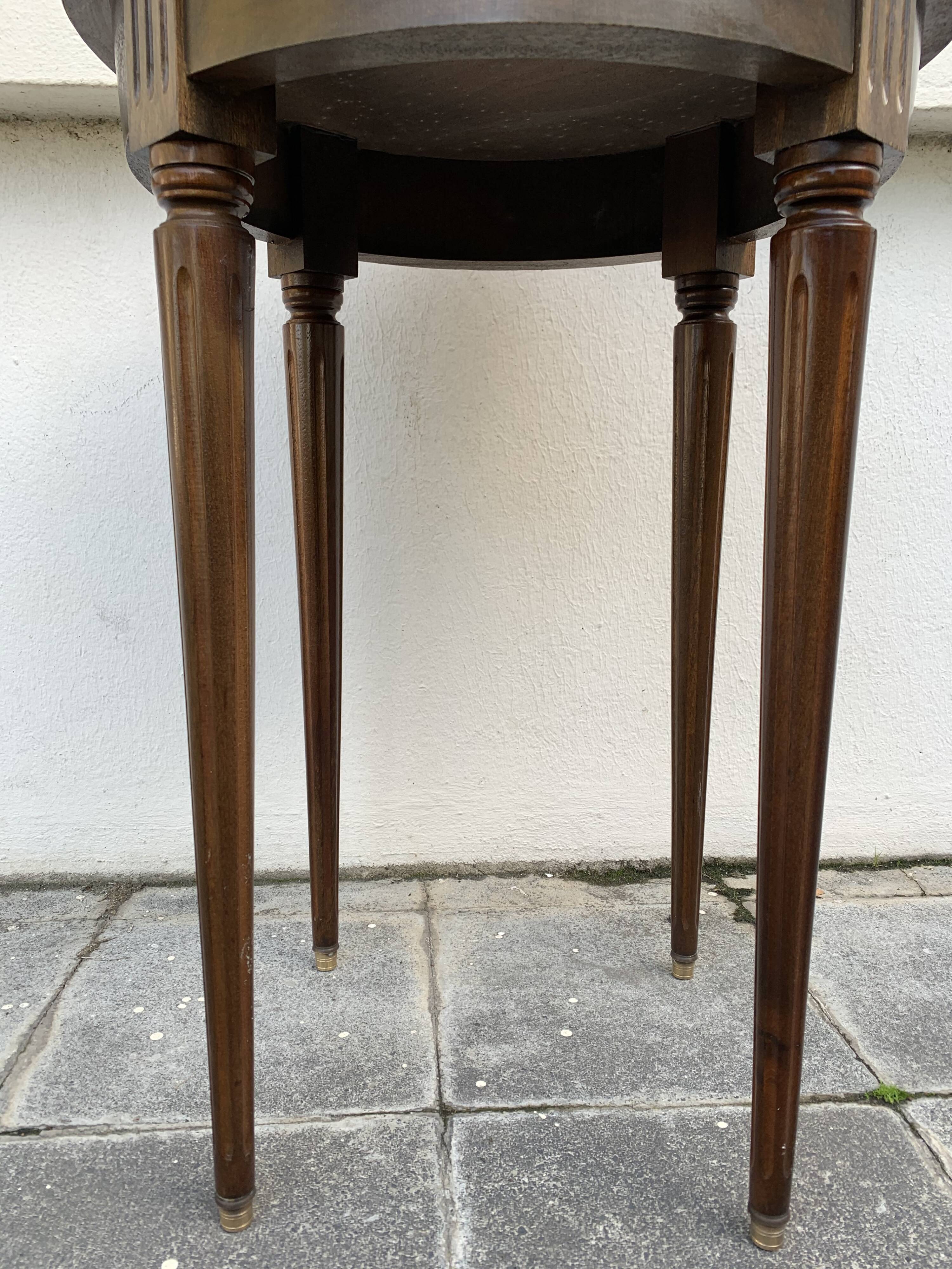 Marble bouillotte table