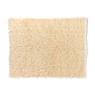 Pure merino wool rug shaggy handmade 140 x 222 cm